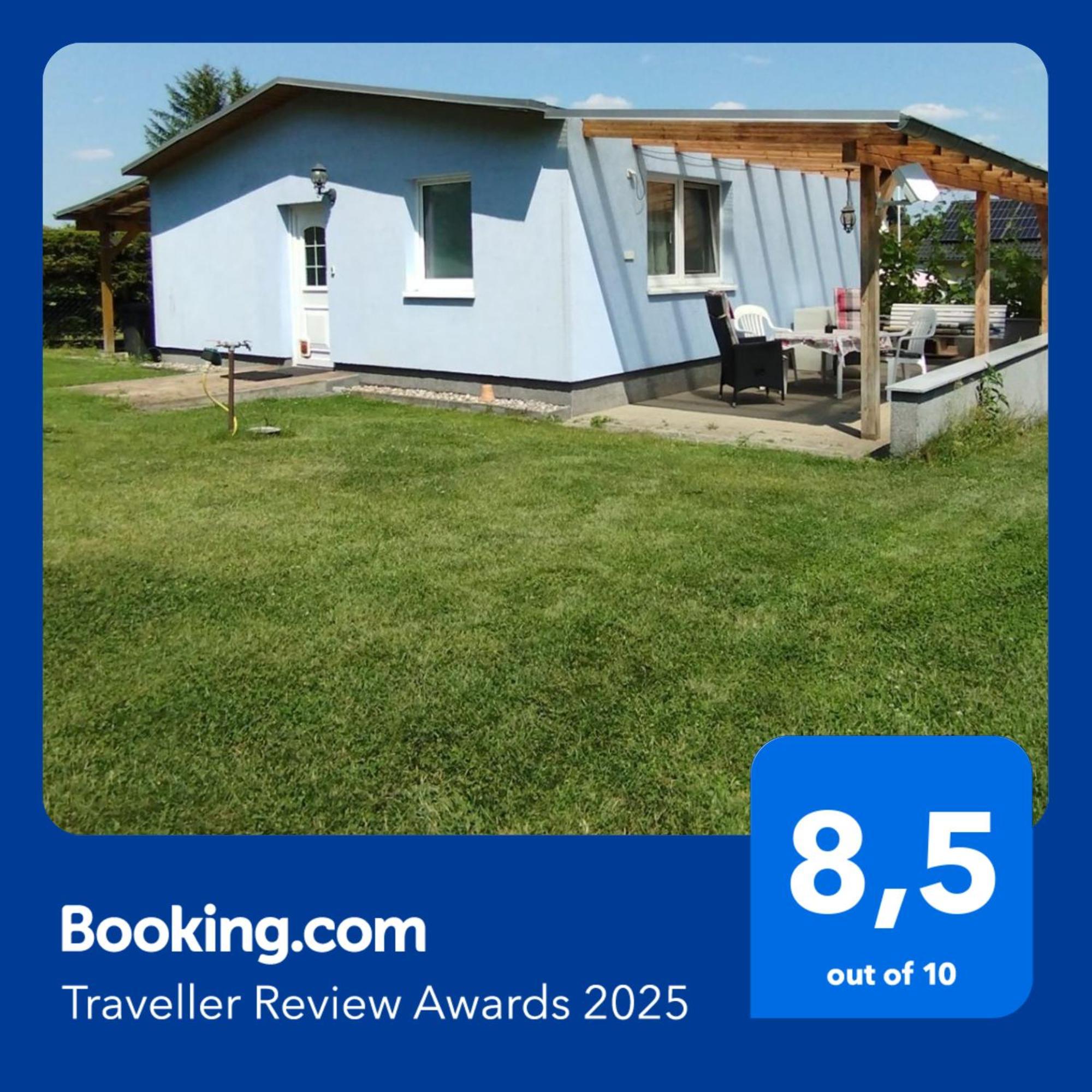 Gaestehaus Mit 3 Separaten Schlafbereichen, Terrasse Und Carport Holiday home Velten